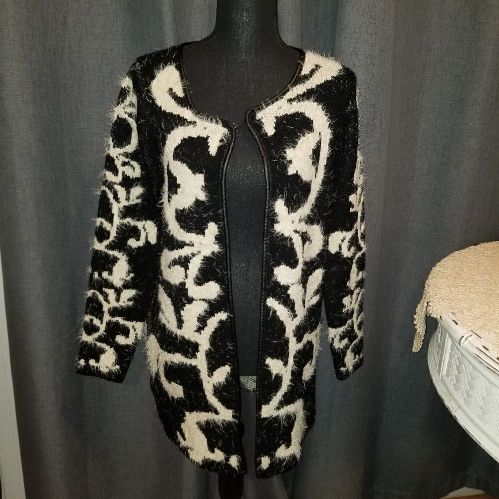 Cardigan Sisters Eyelash open front sweater jacket sz med Pre-owned